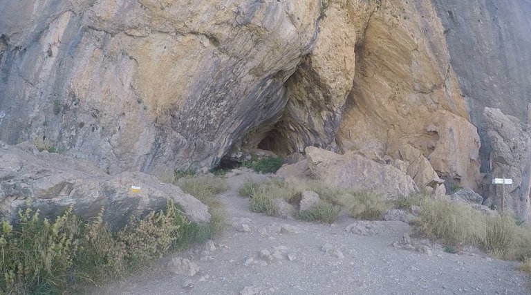 South face of the hole.