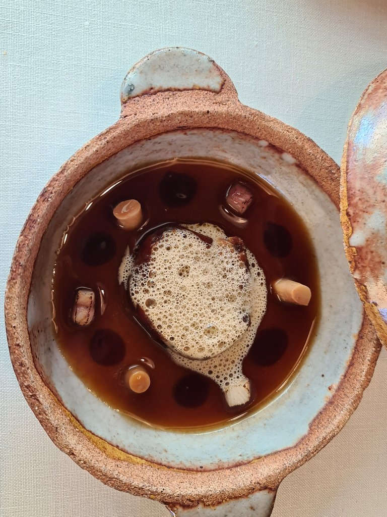 ”Foie in duc powder, eel juice and pickled mushrooms” (Ninth main dish) (3).