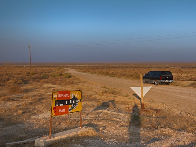 The land yacht and the road to Black Rock City.