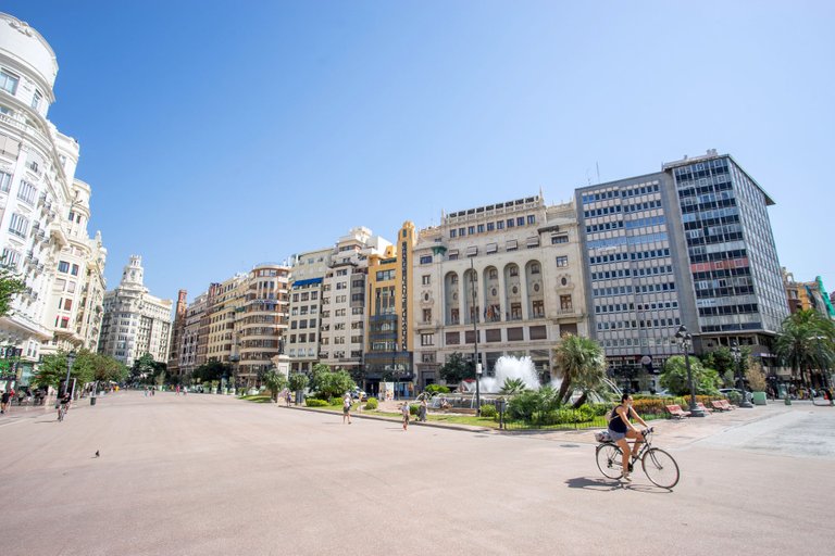 VALENCIA’S NEW PLAZA DEL AYUNTAMIENTO