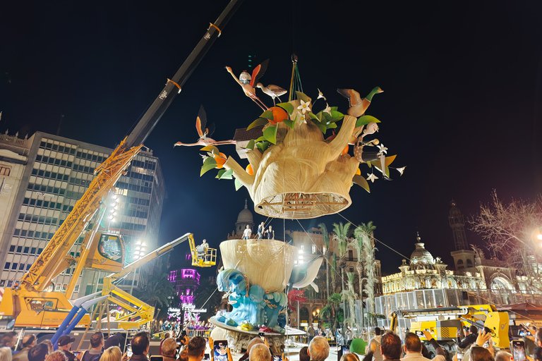 La Plantà 2023 – Pulling and Dragging the first Fallas Pieces into the Streets of Valencia