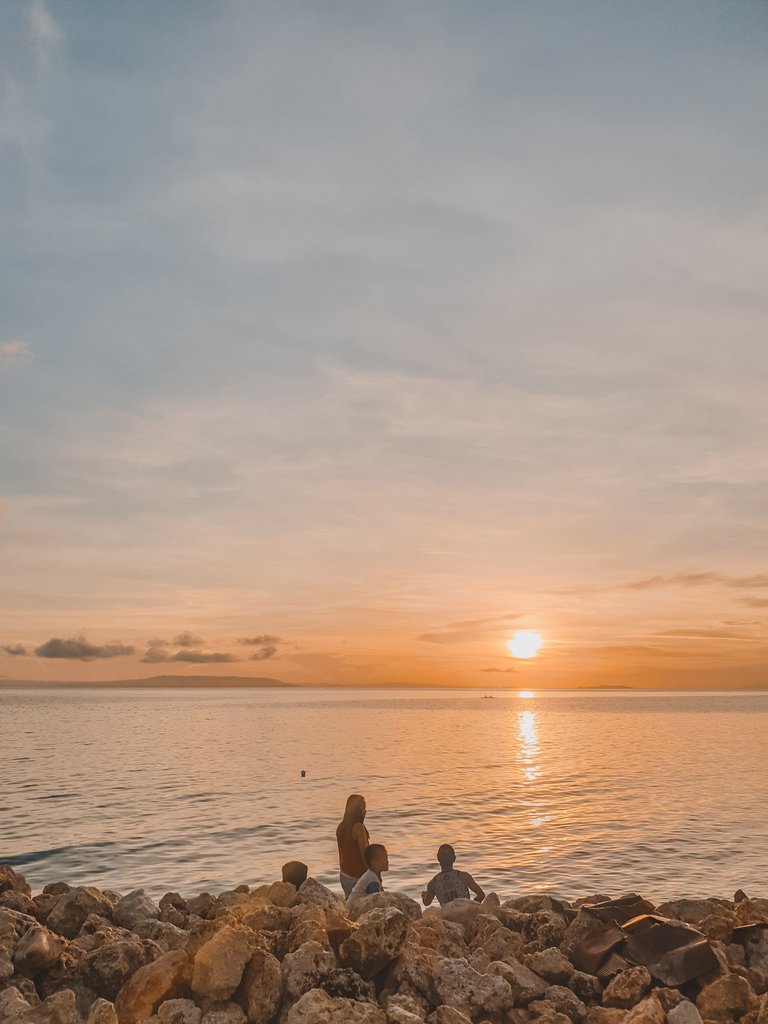 Shot with Galaxy Note 9 (Sunrise at Dalaguete Sea Wall) photography by me