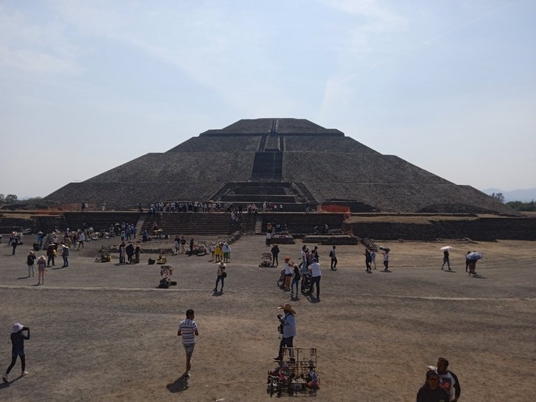 General view of the pyramide of the sun in Teotihuacan