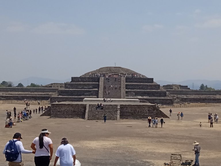 View of the Quetzalcoatl temple from the entrance of the citadel.