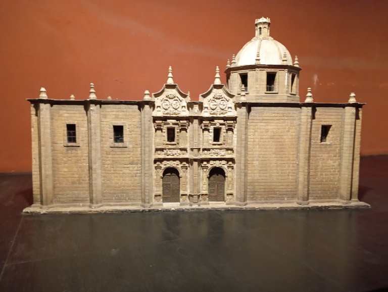 Maqueta de un convento