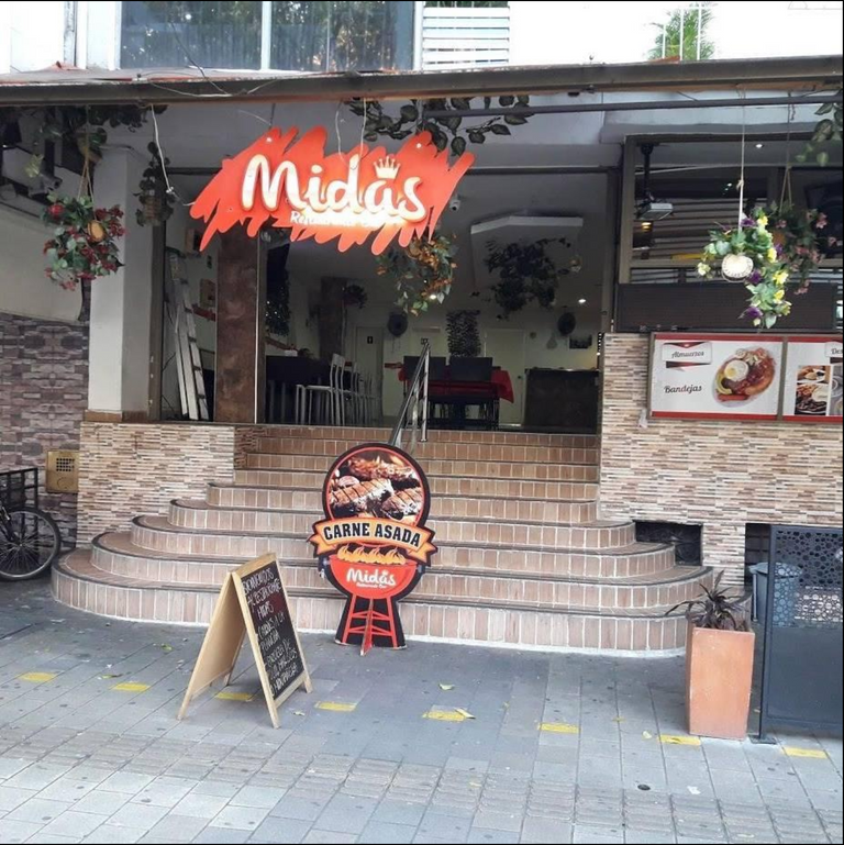 Midas Restaurante Bar