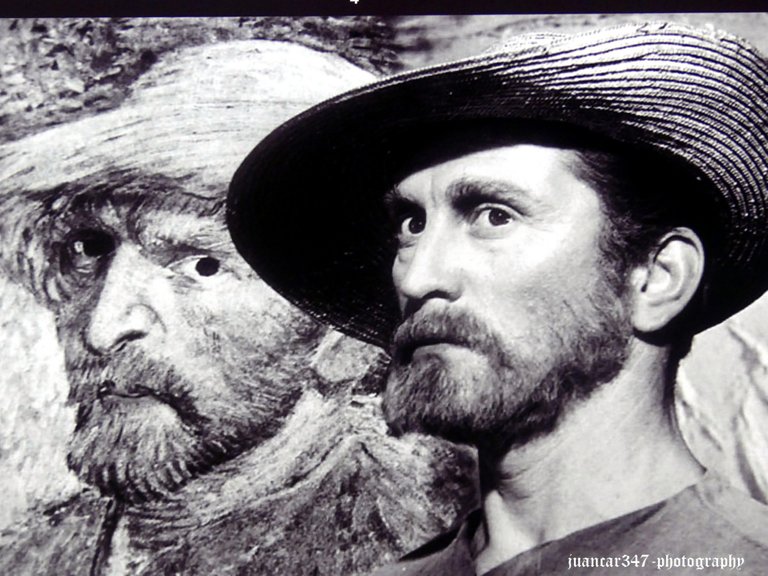 Unforgettable performance of Kirk Douglas in the movie ’The madman with the red hair’
