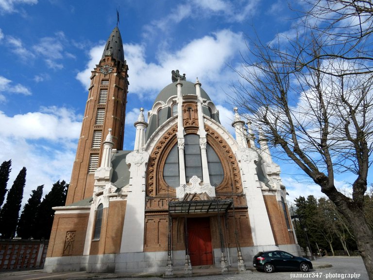 The modernist church of the Almudena cemetery