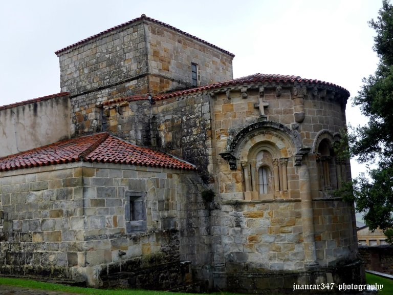 Ábside que recuerda el aspecto de los antiguos monasterios visigodos