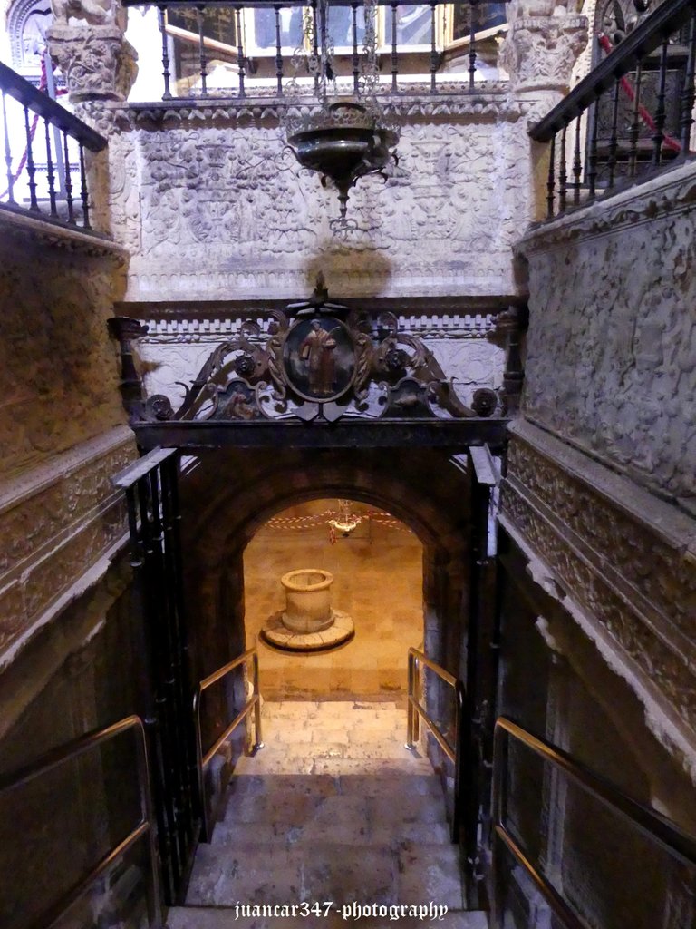 Entrada a la misteriosa Cripta visigoda de San Antolín