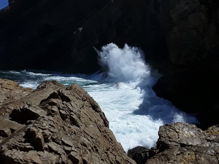 Indian ocean smashing into African cliffs