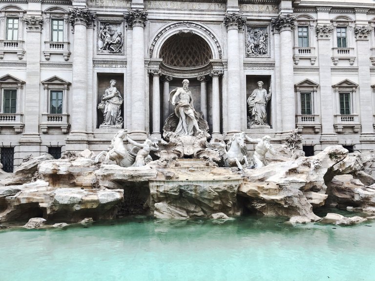 The majestic fontana di Trevi