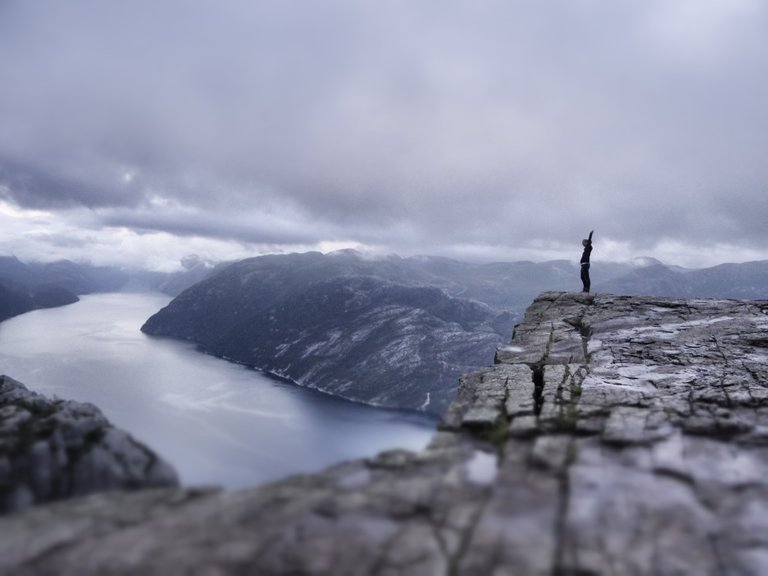 If you reach the pulpit, you reach the sky