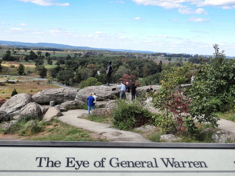The eye of General Warren is one of the historical markes.
