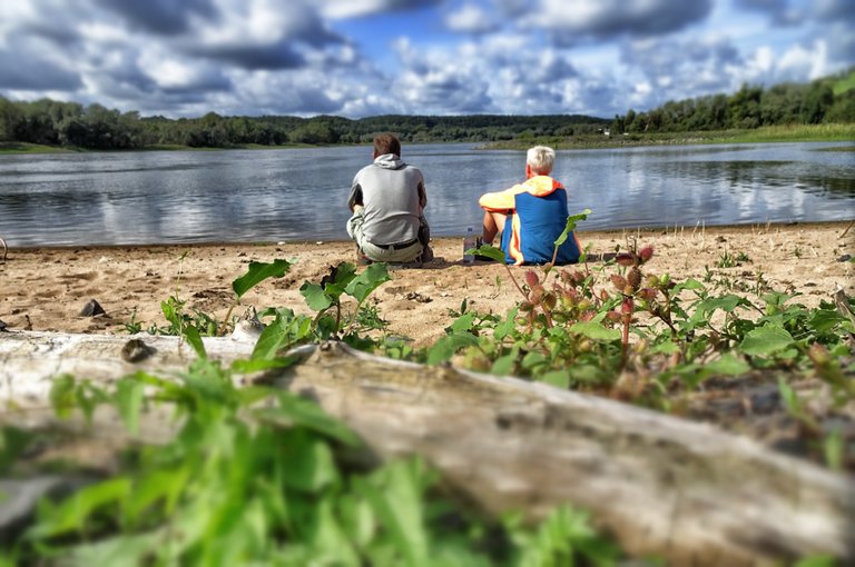 Us at the shore of the river Elbe.