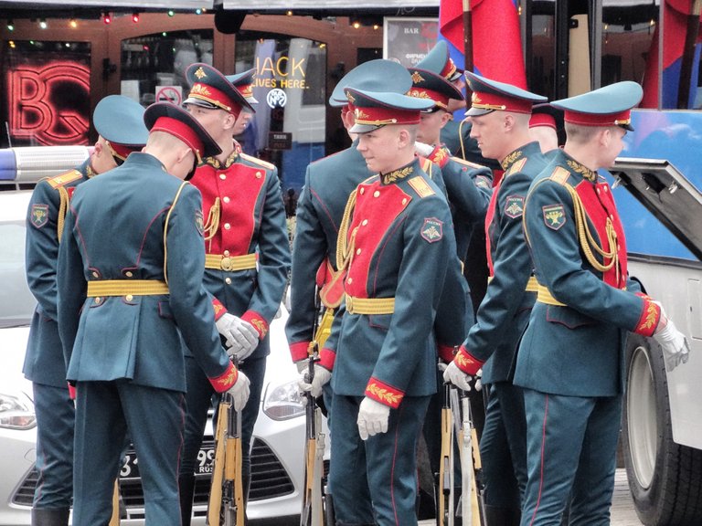 Like parrots: Young russian guards