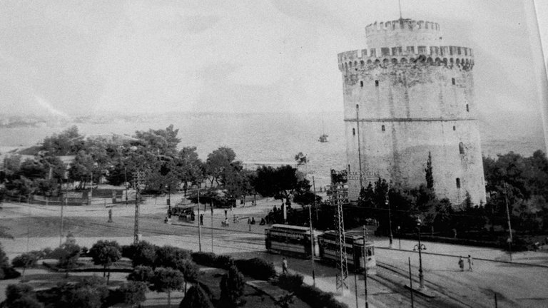 An old picture of the White Tower