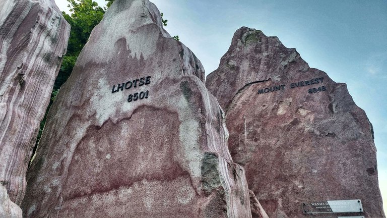 In Wladyslowowo the have amonument for polish Everest-climbers