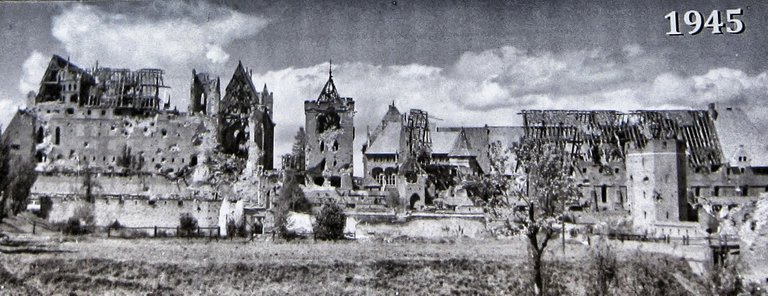 After WW2 the castle was demolished