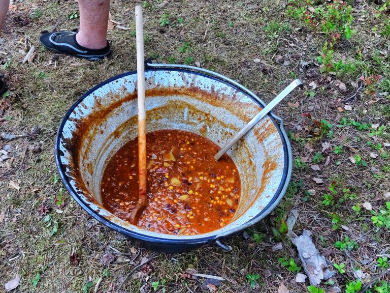 Bon appetit with the cauldron