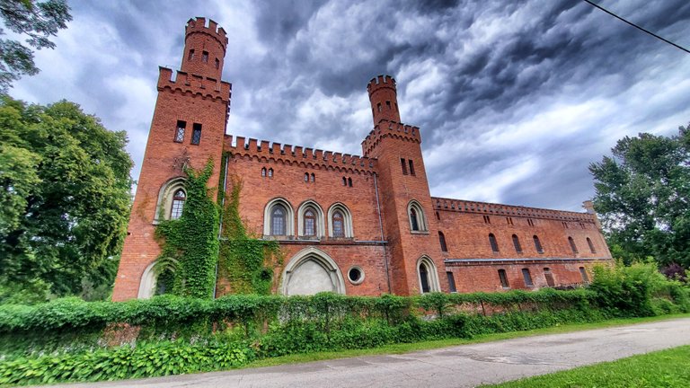 The palace in Sorkwity was a tractor plant over all the socialist era