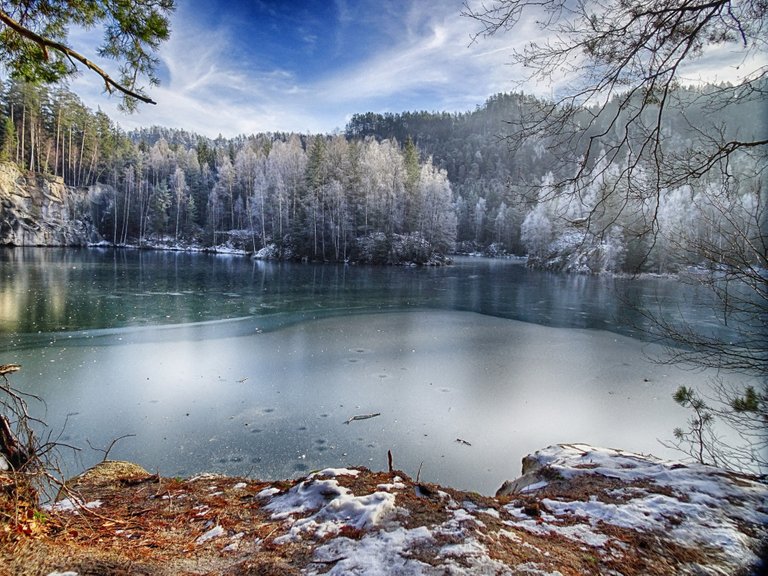 It’s icy on the lake