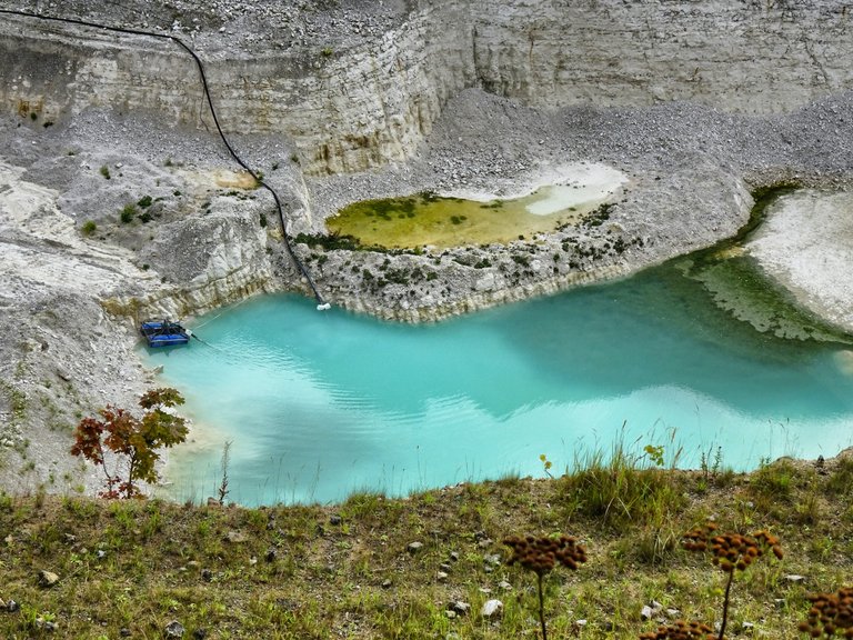 The quarry with the blue lake, still in charge