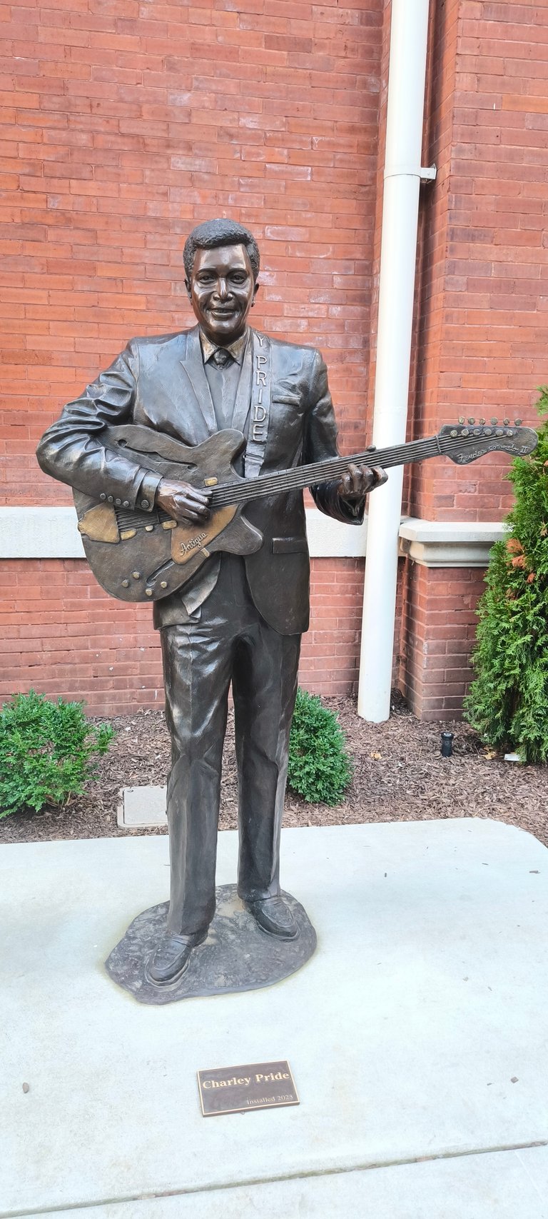 Stars like Charley Pride are in front of the Ryman