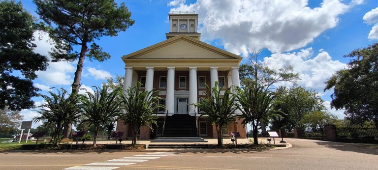 At Alcorn - the old president house with the staircase of Windsor Manor