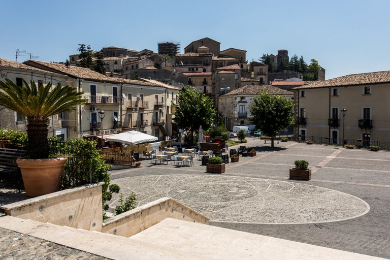 Piazza Fan Francesco Altomonte