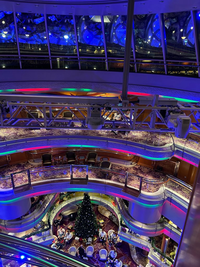 Liner ”Vision of the seas”.