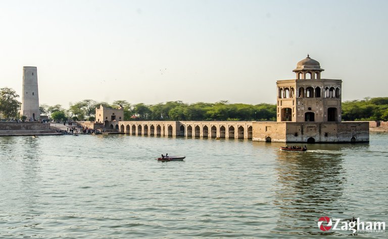 17th Century - The Deer Tower (Hiran Minar)