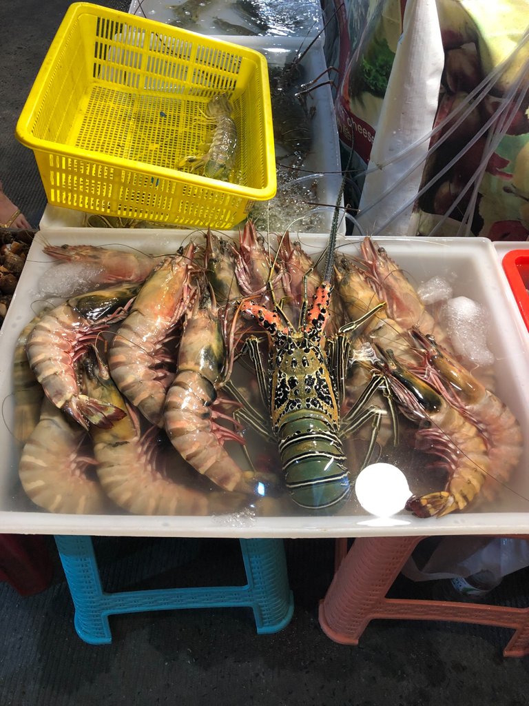 Don’t miss the chance to try a fresh lobster while in Patong
