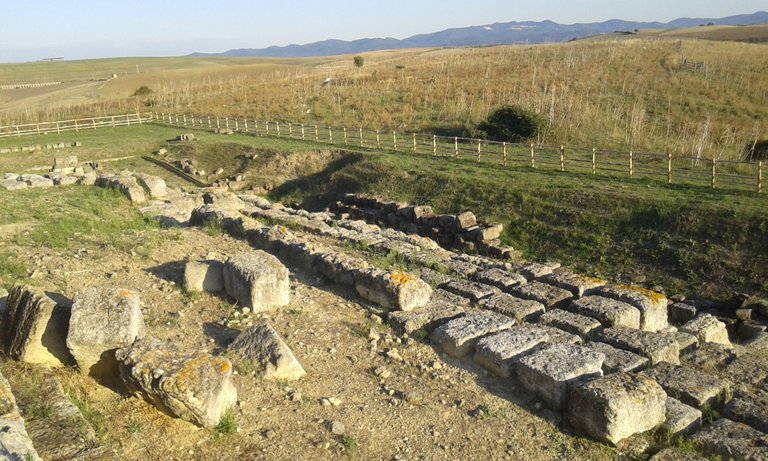 The blocks were made of nefro a pyroclastic rock typical of this region