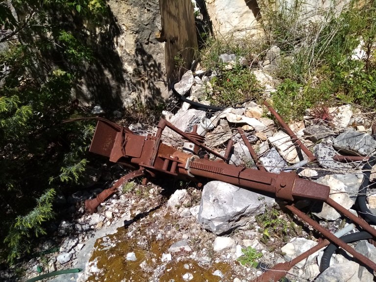 Old excavation instruments