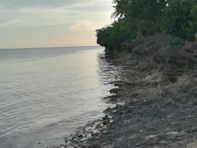 sharpen rocks in the beach