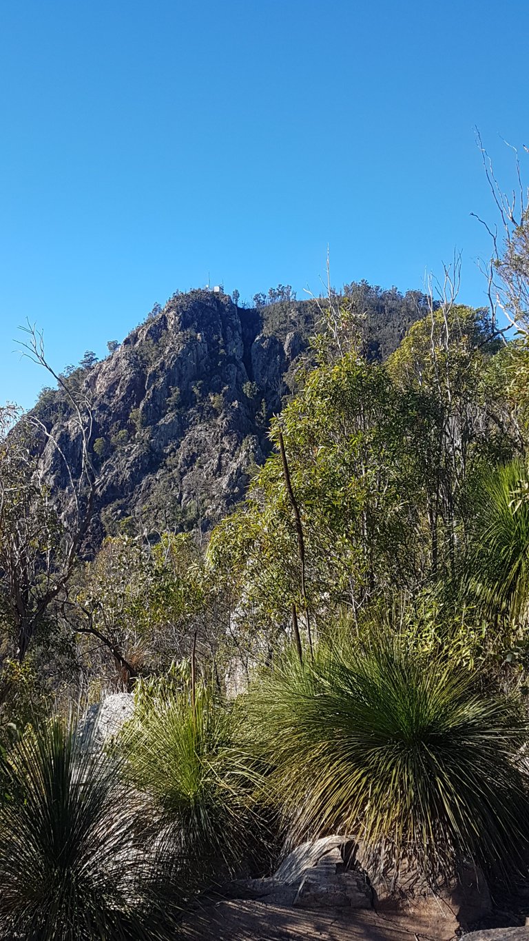 This is the second half of the ascent. The goal was to reach the little hut at the summit.