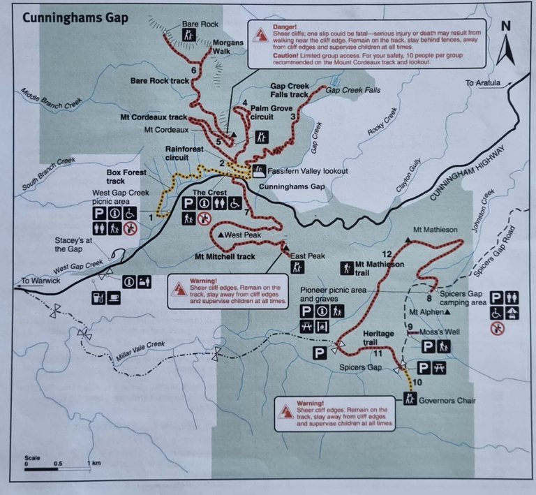 (Photo credit: National Parks, Main Range hiking map sign board)