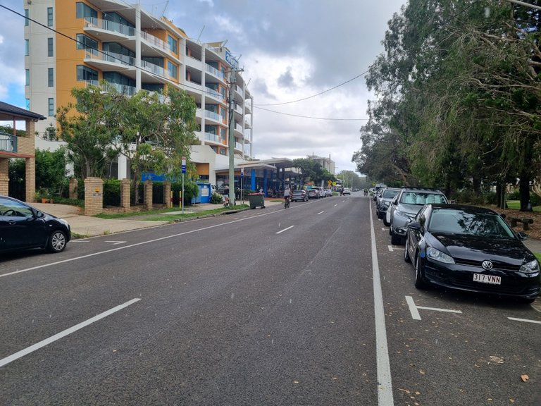 About 1 and half hours drive north of Brisbane is Mudjimba Beach. I remember when there was not here about 30 years ago just the lonely Surf Air Holiday Units and the Maroochydore Airport. Nowadays it is pretty much built out, houses and holiday accommodation everywhere.