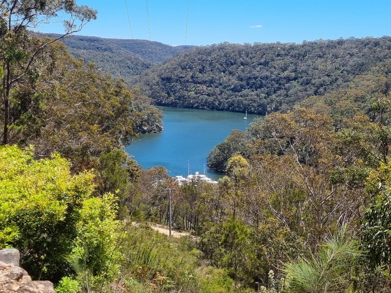 About 30 kilometres north of Sydney is the beautiful Bobbin Heads, located inside the equally beautiful Ku-ring-gai Chase National Park.  Ku-ring-gai Chase is the Aboriginal word meaning the home of or hunting ground of the local people. Bobbin Head was named after a rock in the bay water that appeared to bob up and down with the rise and fall of the tides.