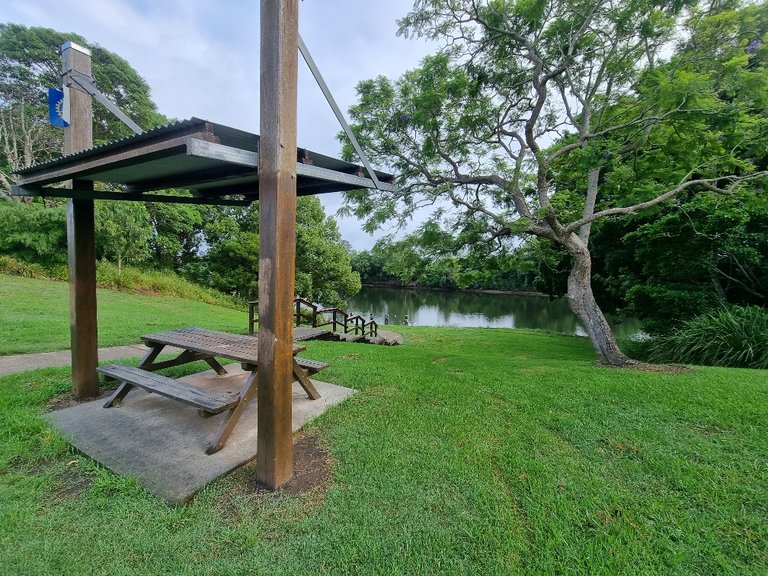 The riverside had a couple of spots with picnic shelters.