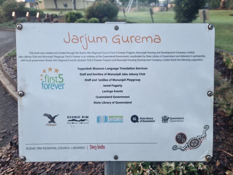 Lots of these place names and towns we visit are very English and European because of all the early settlements and developments but it is great to start seeing more of the traditional owner history and customs popping up all over the place. This park had a children’s story book boards called ”Jarjum Gurema” sign posted in all of the garden beds telling of the meaning of local Yugambeh greetings and totem animals of the Mununjali area. I find the Aboriginal art work pleasantly colourful to look at and usually has a story and meaning behind it.