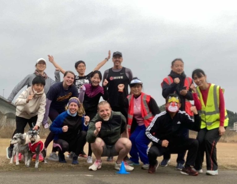 Miyazak also had a parkrun and we were there on the first day of Spring. That’s me at the back in the centre sporting the Hive singlet. I like to get it as out and about as possible.