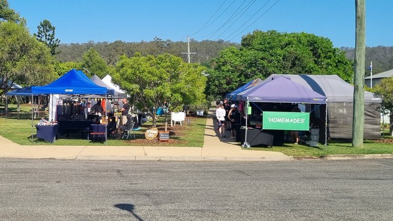 The country markets was at Pipeliner park which is open 7 am to noon every Saturdays. We had a walk around straight after doing the Old Esk station parkrun.