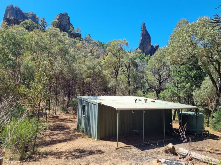 Balor Hut under the breadknife which is mainly used for maintaince and construction of the trails