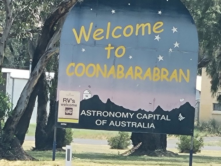 It is also the Astronomy Capital of Australia, We do not do a lot of star watching but maybe next time we can organise a tour of the Siding Spring Observatory. You can just make out the white dome on the photo below.