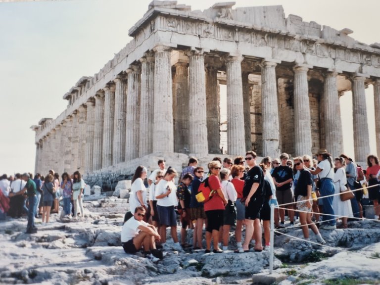 Adding Greece to my world map. I am pretty sure it was the Greek Islands on the Contiki travel brochure way back in the 1990, that got me to fork out my hard earned cash on this bus tour I did way back in my younger years. England had been pretty cold after back packing through Asia and a bit of Africa. I was keen to let someone else do all the organising and I could cut loose and have a few drinks with out being on guard all the time in foreign places surrounded by strangers. The bus was good and I got to catch up on all the news from home as I had been traveling for months while all the other people on the tour had just flow in. It is amazing how all the technological changes have changed a lot of the old travelling experiences.