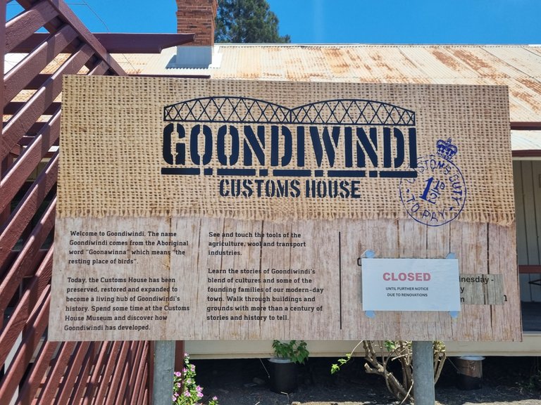 Goondiwindi come from the Aboriginal word meaning resting place of the birds.