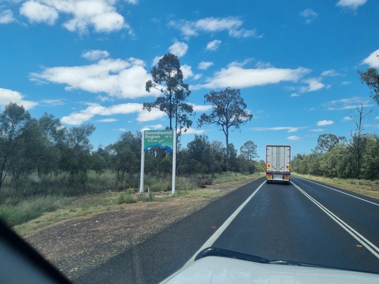 Goondiwindi seems a long way from anywhere and no matter where you go in this Country your likely to get stuck behind a truck at some point with double white line reminding you that it is not safe to over take. Some times we just drop back and enjoy the scenery but other times after a long day I find myself praying for a hill and a possible over taking lane.