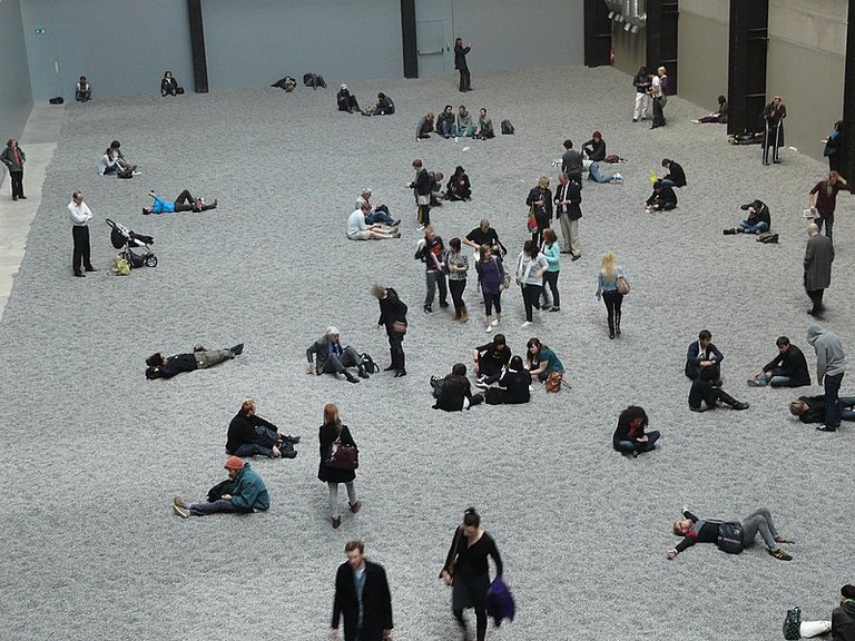 'Sunflower_Seeds'_by_Ai_Weiwei,_Tate_Modern_Turbine_Hall.jpg